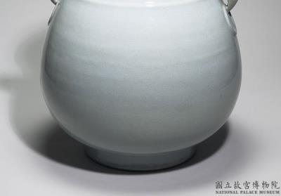 图片[2]-Hu vessel with handles in green glaze, Qing dynasty, Qianlong reign (1736-1795)-China Archive